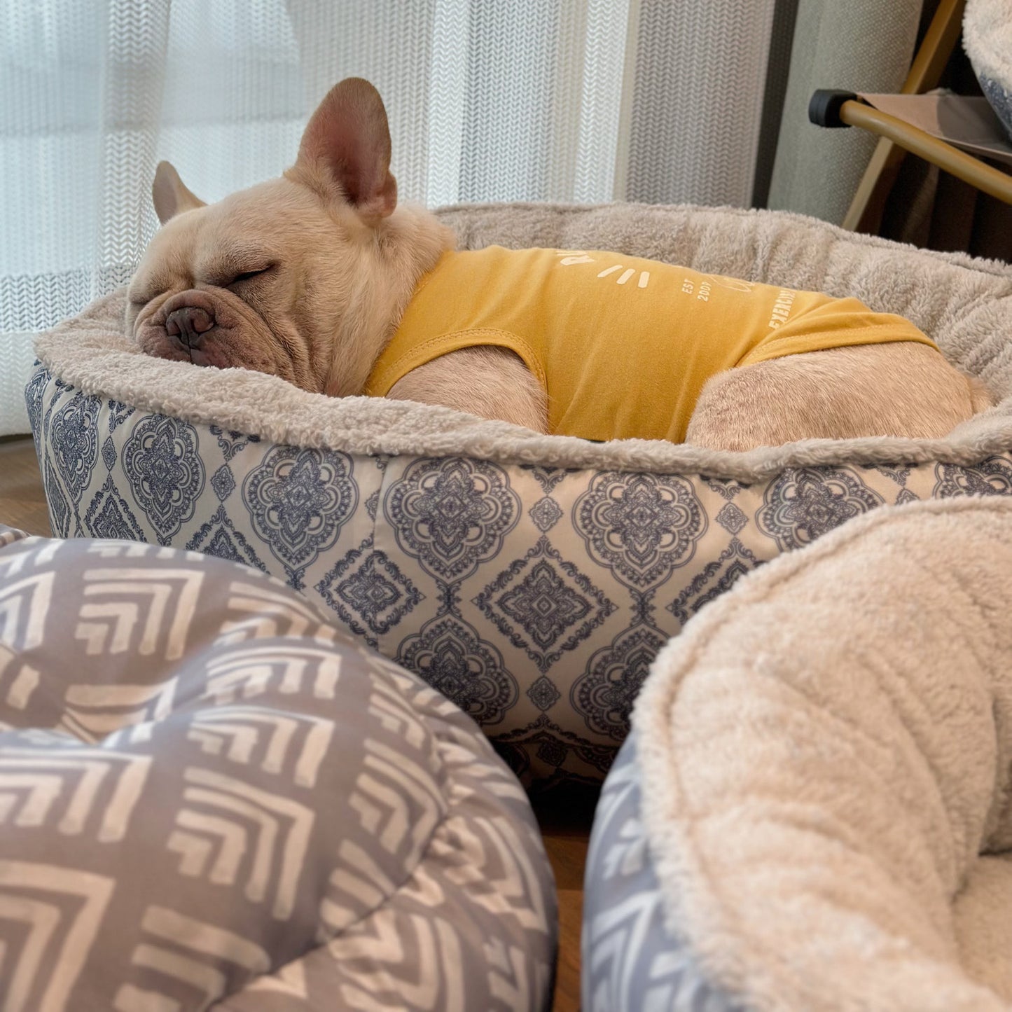 Round Plush Dog Bed