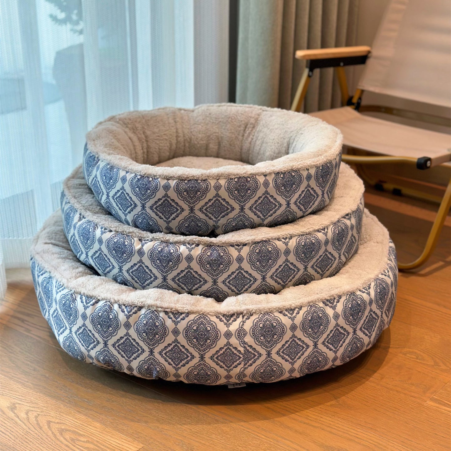 Round Plush Dog Bed